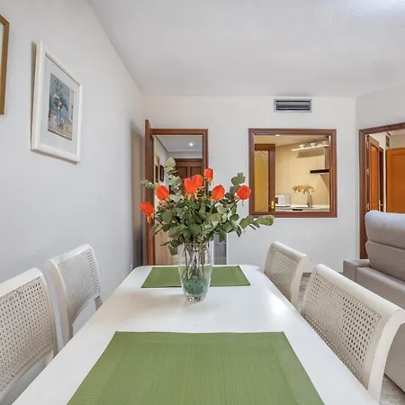 R & T Center - Parking Apartment Cordoba